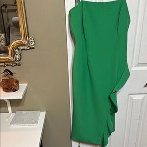BARDOT Kelly Green Spaghetti Strap Side Slit Dress Size Medium 16” Chest